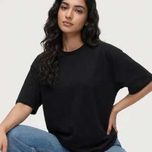 black oversized t-shirt for women